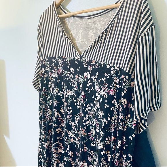 Lane Bryant Mixed Pattern V-neck Swing Tee - Picture 1 of 6